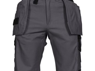 5527 SHORT MET SPIJKERZAKKEN