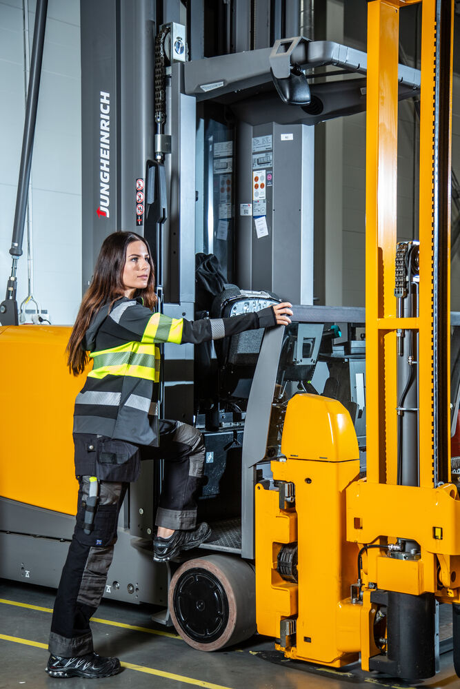 5522 DAMESBROEK MET KNIEZAKKEN EN SPIJKERZAKKEN - Afbeelding 7