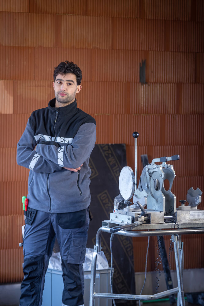 7509 STRETCHBROEK MET KNIEZAKKEN EN SPIJKERZAKKEN - Afbeelding 4